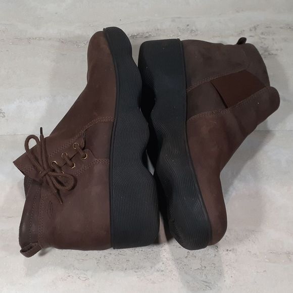 Ladies Azaleia brown leather ankle boots size 9🎉Host Pick🎉 - Picture 3 of 8